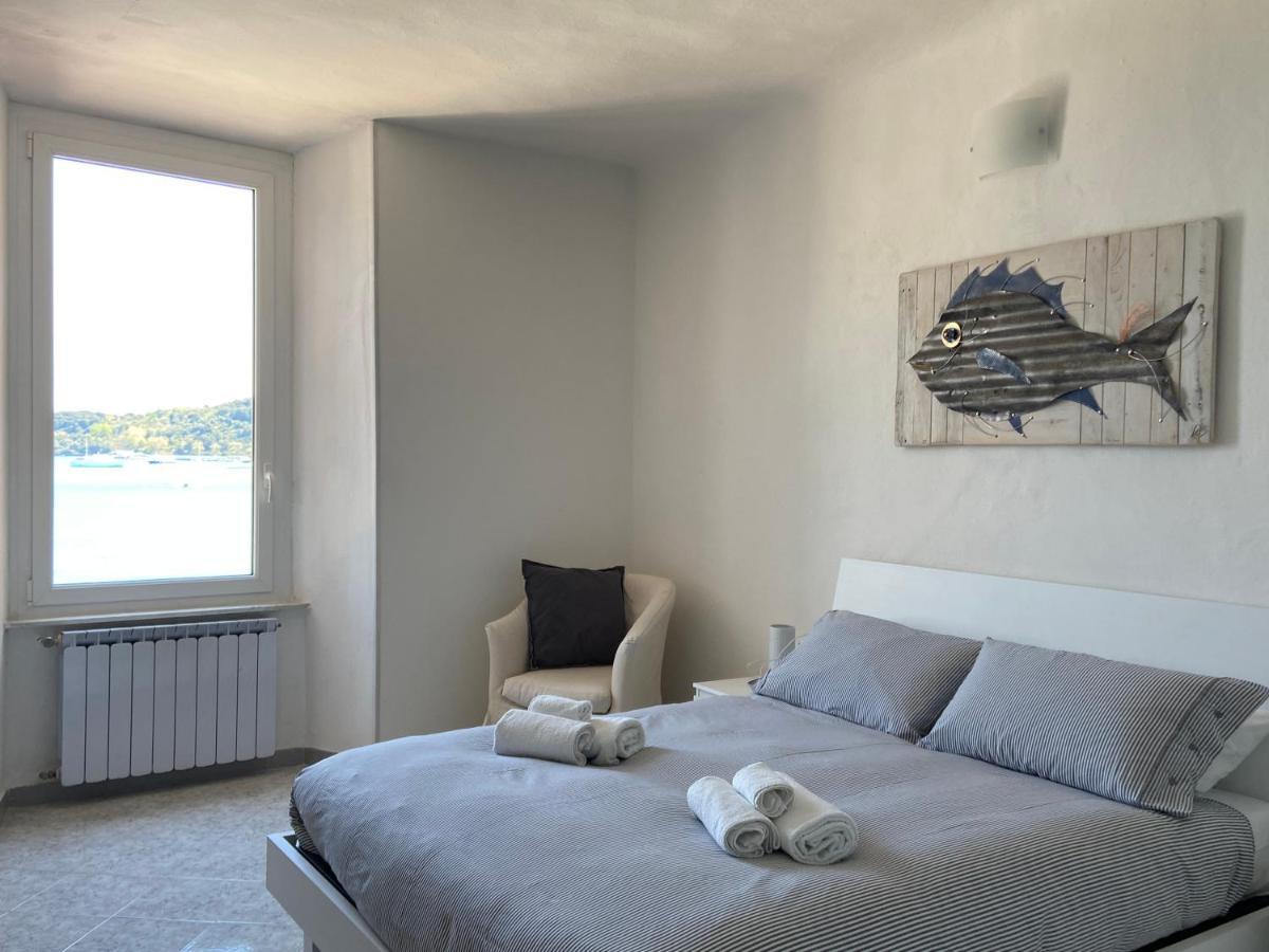 Sea View Apartment In Front Of The Sea Porto Venere Exterior photo